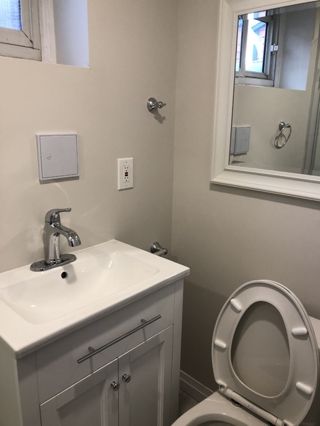 Basement Bathroom -1.jpg